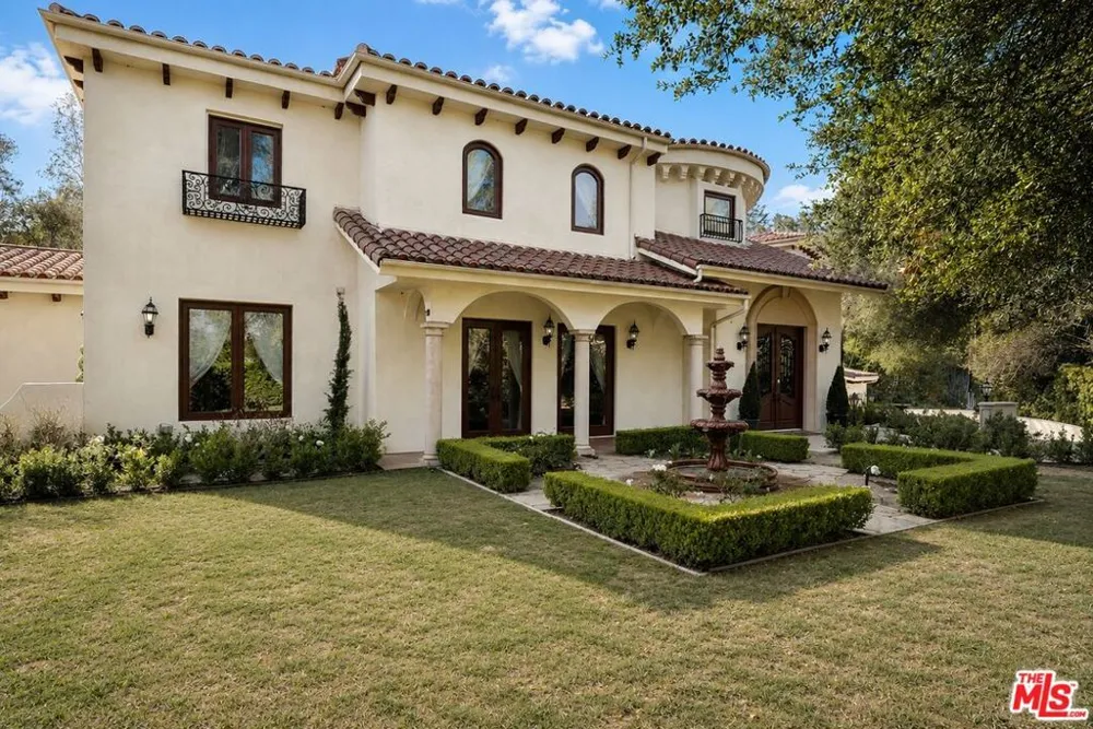 4141 Cambrdige Road La Canada Flintridge, CA 91011