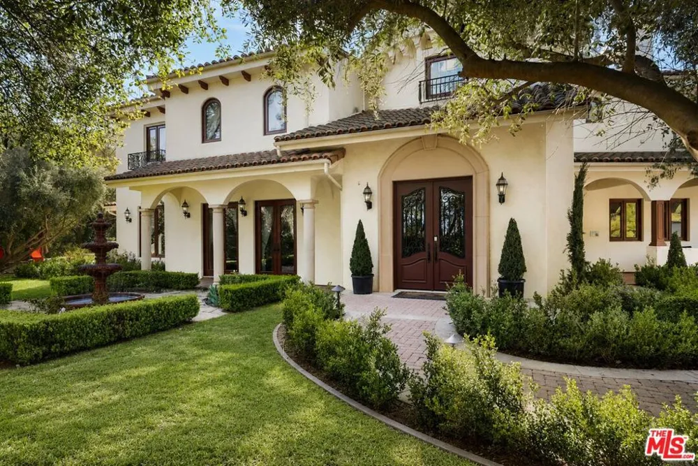 4141 Cambrdige Road La Canada Flintridge, CA 91011