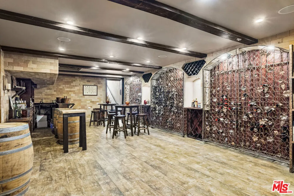 4141 Cambrdige Road La Canada Flintridge, CA 91011