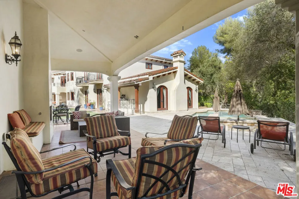 4141 Cambrdige Road La Canada Flintridge, CA 91011