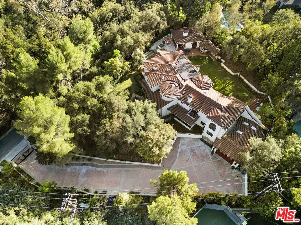 4141 Cambrdige Road La Canada Flintridge, CA 91011