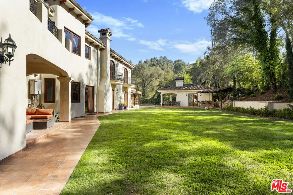 4141 Cambrdige Road La Canada Flintridge, CA 91011