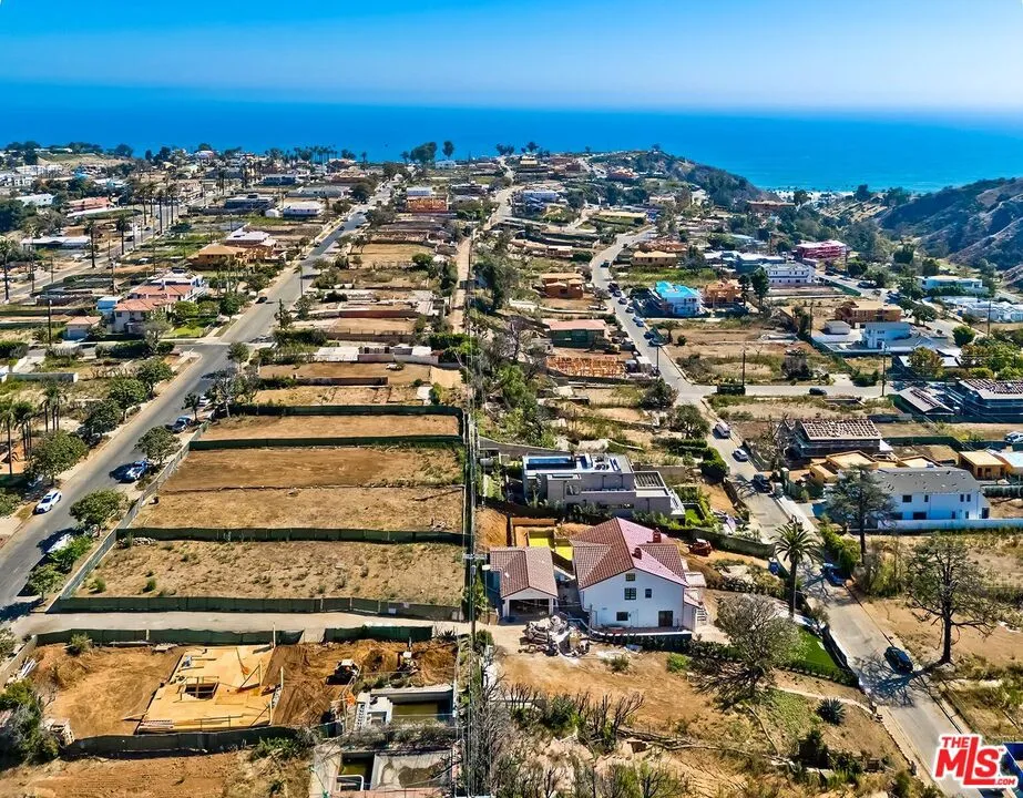 736 Haverford Avenue Pacific Palisades, CA 90272