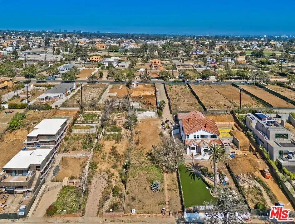 736 Haverford Avenue Pacific Palisades, CA 90272