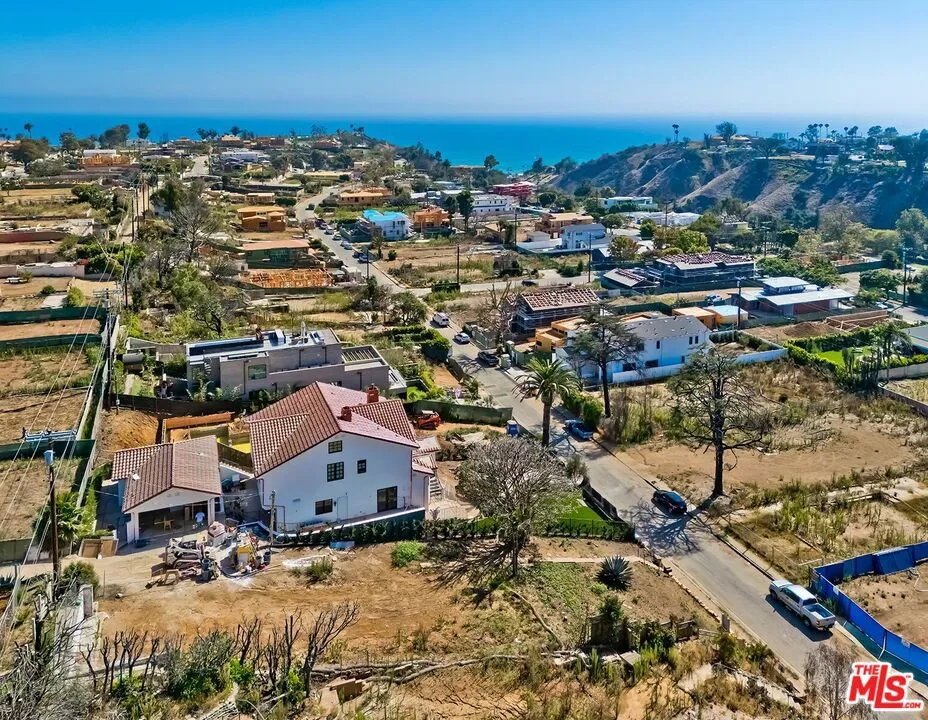 736 Haverford Avenue Pacific Palisades, CA 90272
