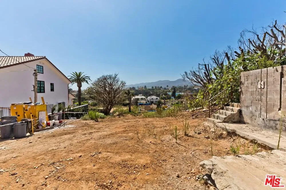736 Haverford Avenue Pacific Palisades, CA 90272