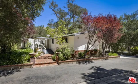 54 Robin Hood Place