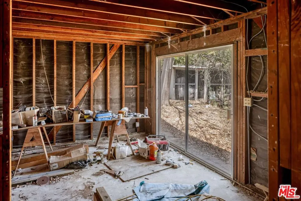29029 Cliffside Drive Malibu, CA 90265