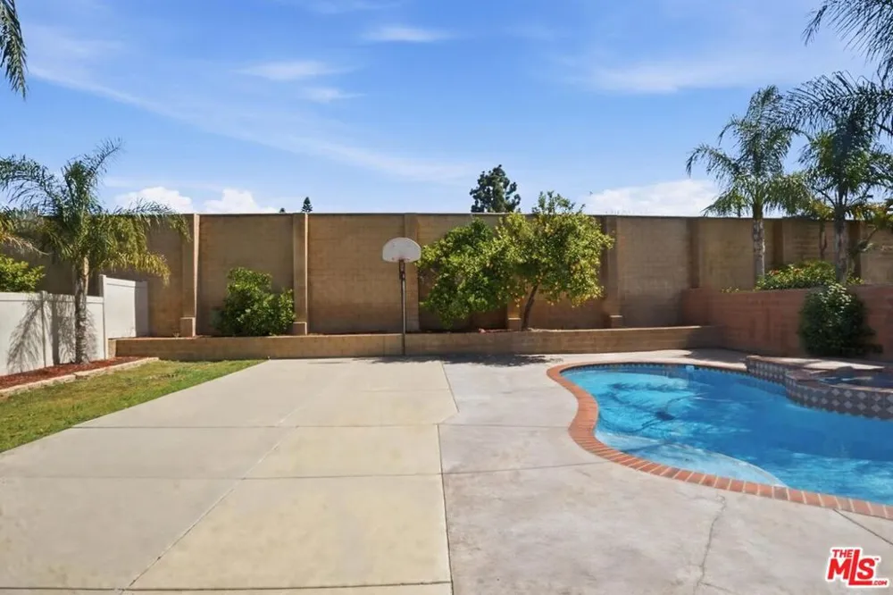 13127 Bay Meadow Avenue Chino, CA 91710