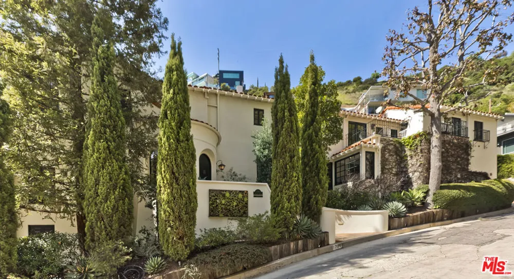 1701 Queens Court Los Angeles, CA 90069