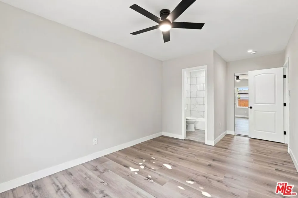 214 E 76th Place Los Angeles, CA 90003