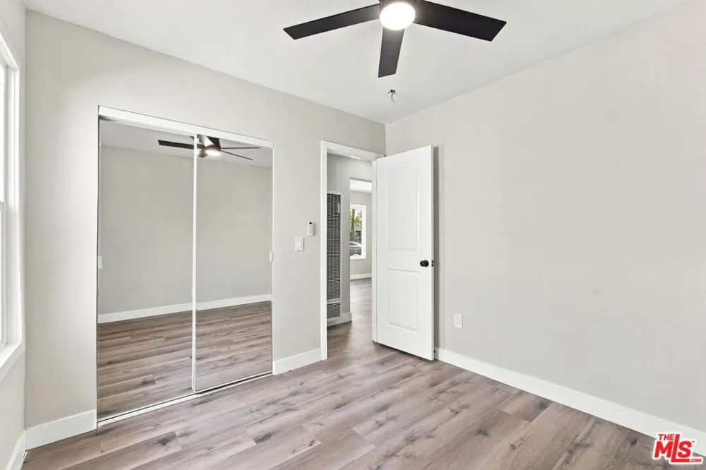 214 E 76th Place Los Angeles, CA 90003