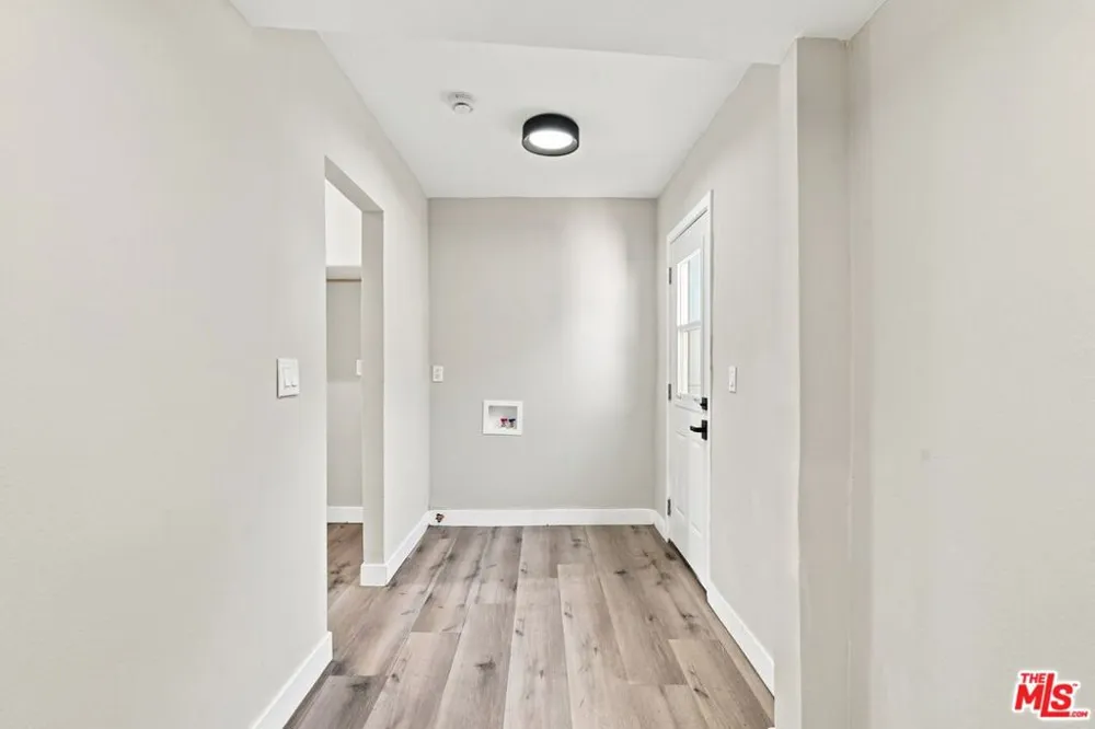 214 E 76th Place Los Angeles, CA 90003