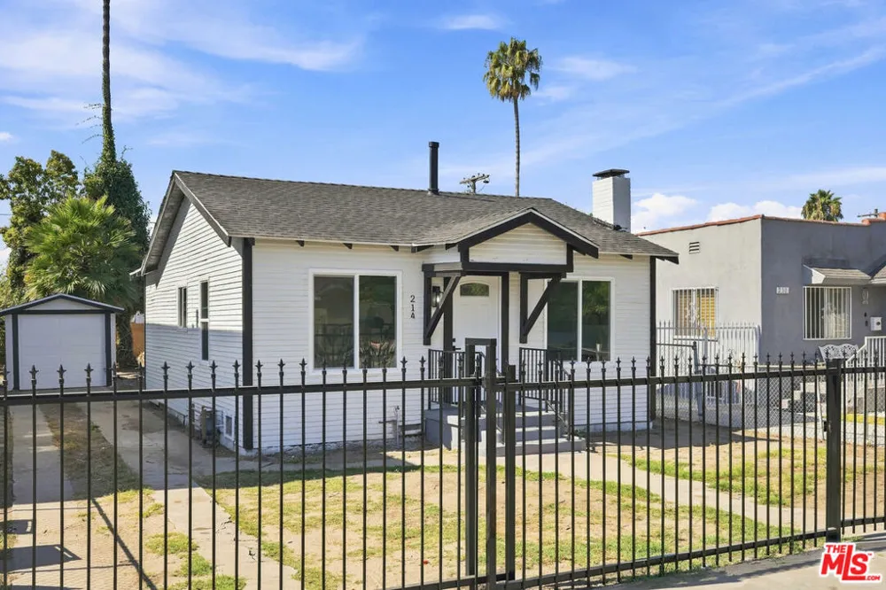 214 E 76th Place Los Angeles, CA 90003