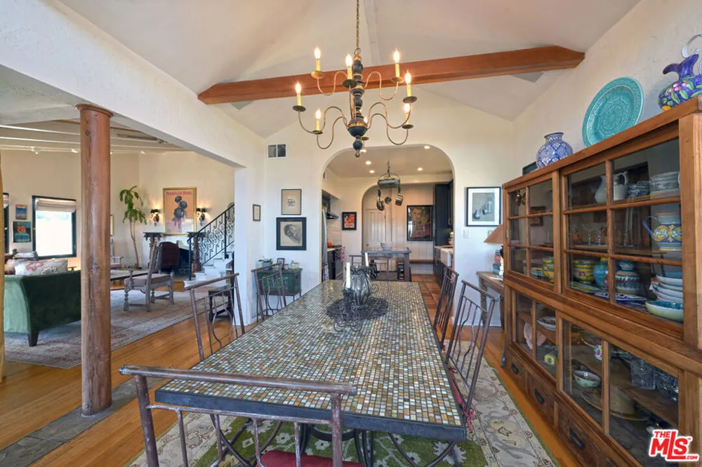 6855 Los Altos Place Los Angeles, CA 90068