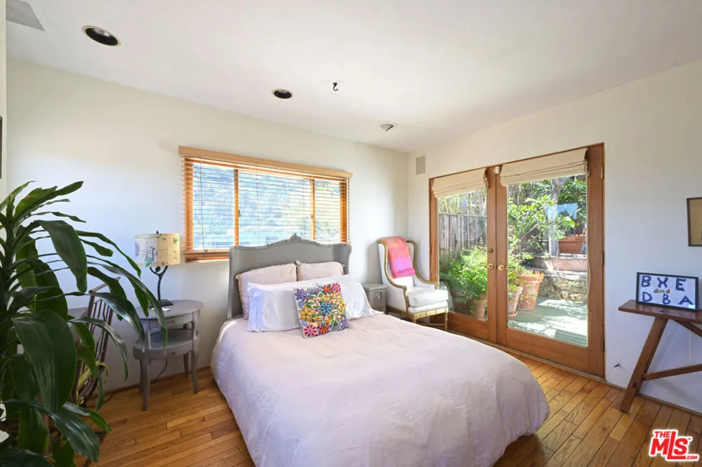 6855 Los Altos Place Los Angeles, CA 90068
