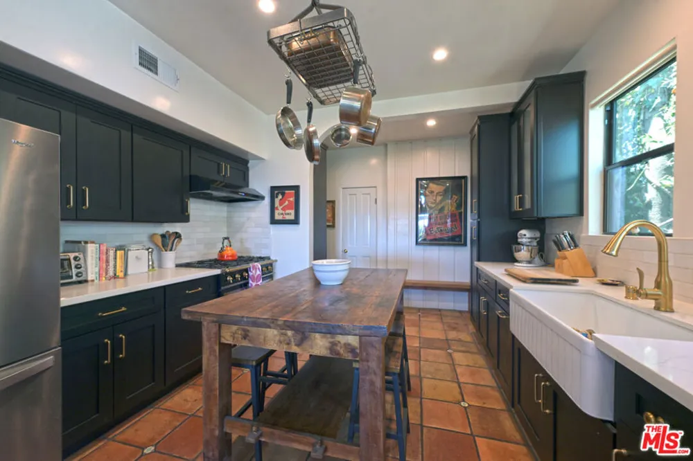 6855 Los Altos Place Los Angeles, CA 90068
