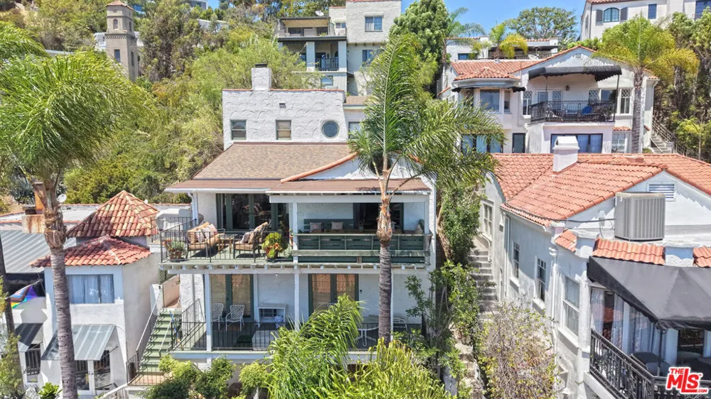 6855 Los Altos Place Los Angeles, CA 90068