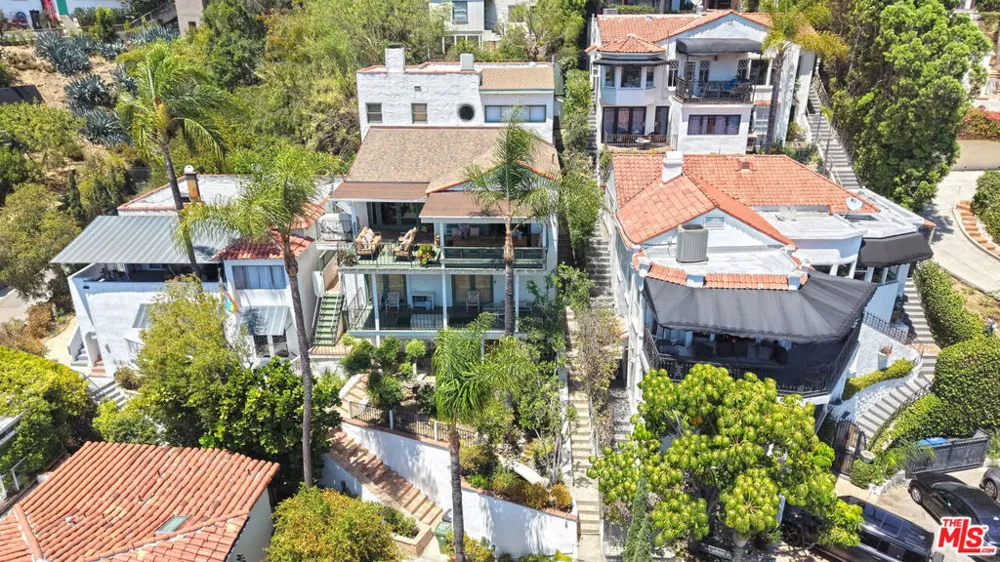 6855 Los Altos Place Los Angeles, CA 90068