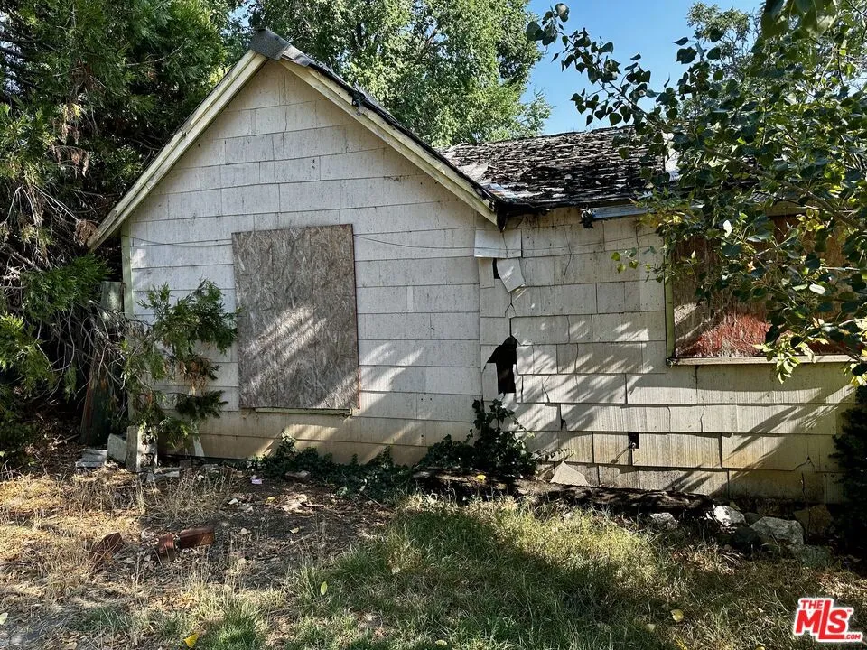16118 First Avenue Hornbrook, CA 96044