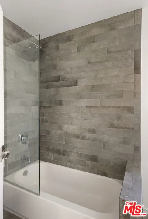 5712 Buchanan Street Los Angeles, CA 90042