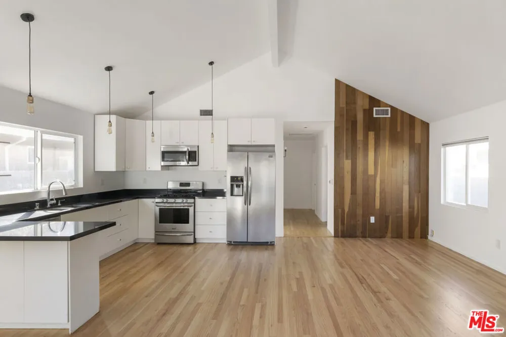 5712 Buchanan Street Los Angeles, CA 90042
