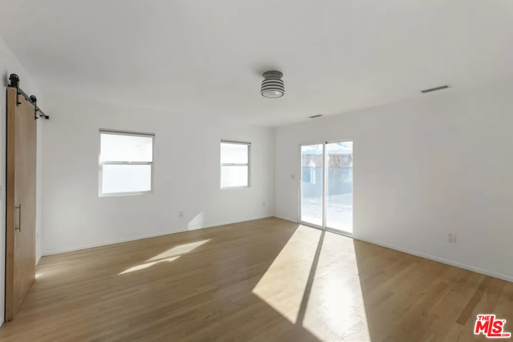 5712 Buchanan Street Los Angeles, CA 90042