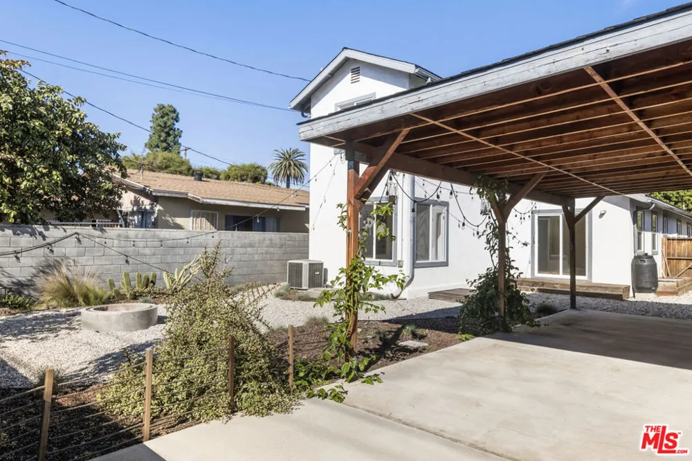 5712 Buchanan Street Los Angeles, CA 90042