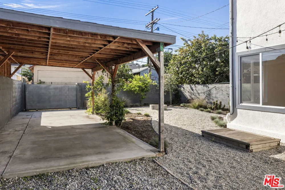 5712 Buchanan Street Los Angeles, CA 90042