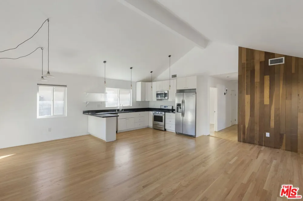 5712 Buchanan Street Los Angeles, CA 90042