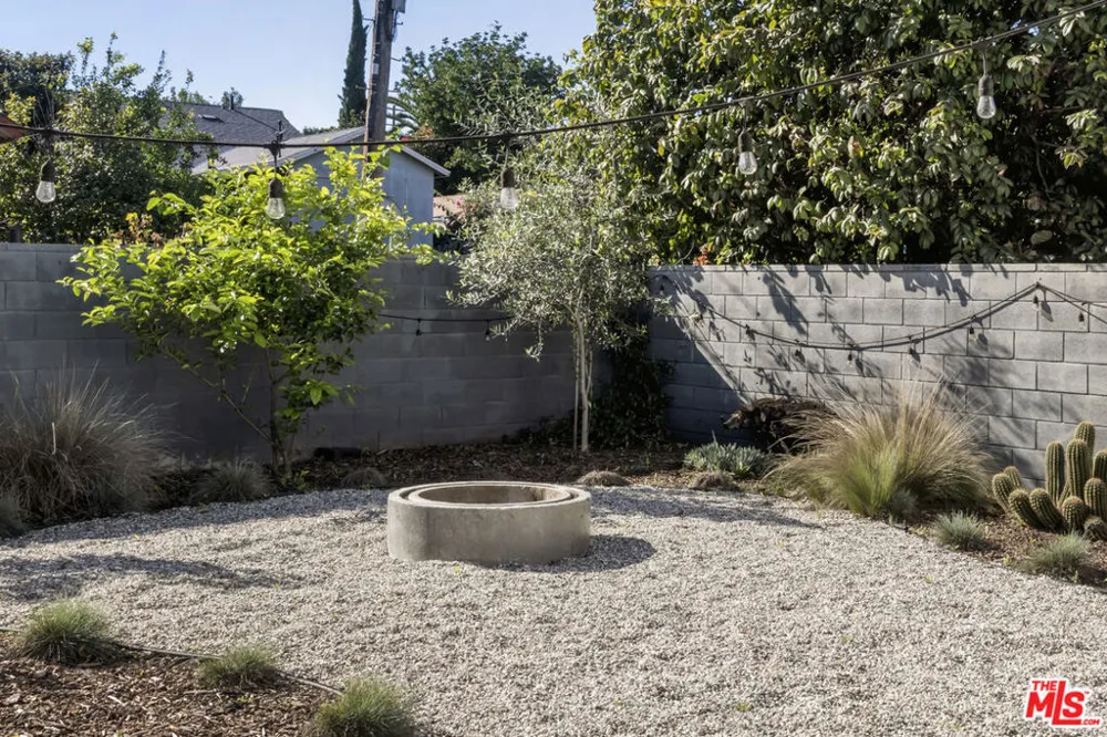 5712 Buchanan Street Los Angeles, CA 90042