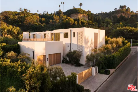 1307 Doheny Drive