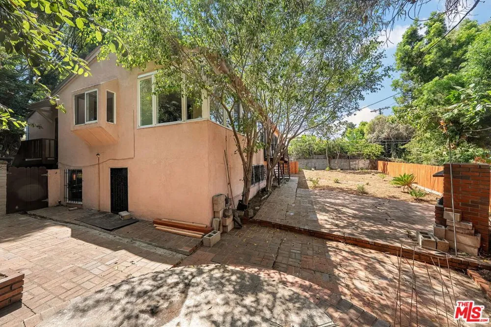 9149 Hillsboro Drive Los Angeles, CA 90034