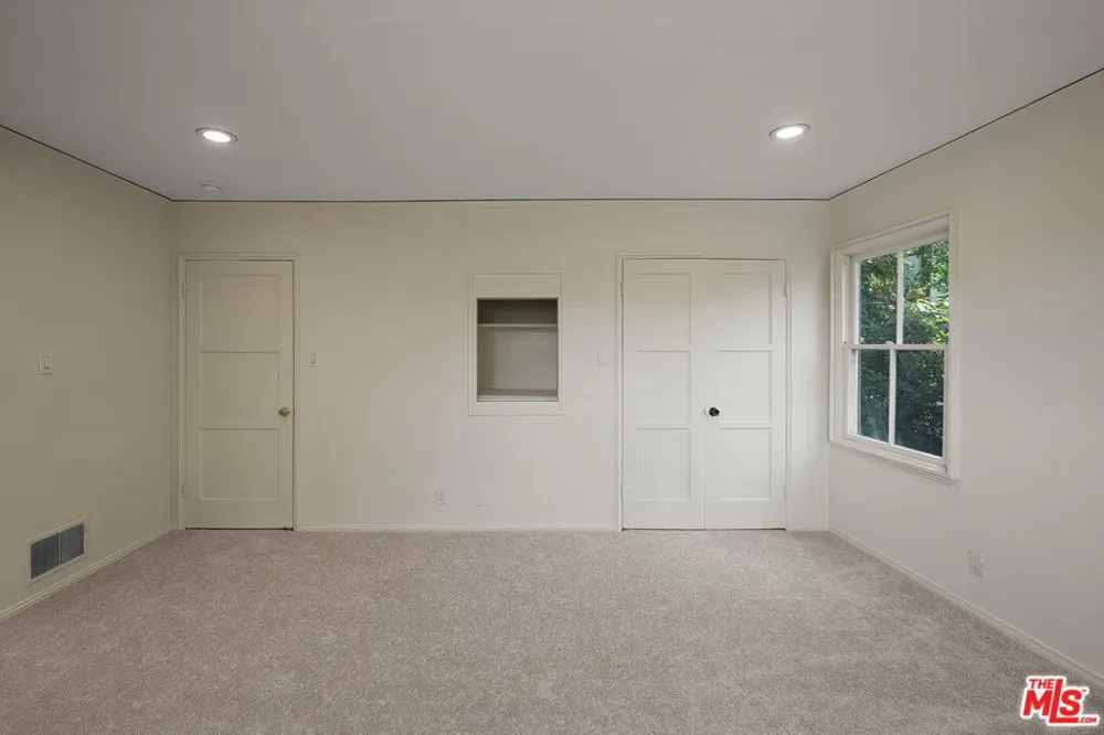 9149 Hillsboro Drive Los Angeles, CA 90034