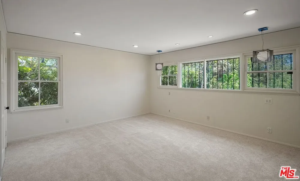9149 Hillsboro Drive Los Angeles, CA 90034