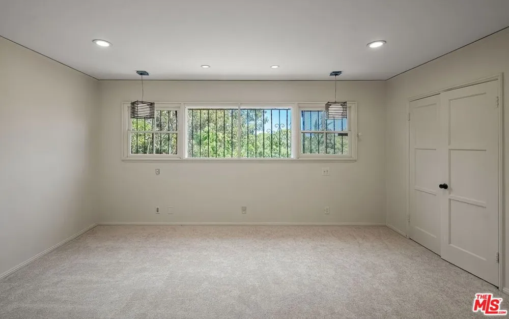 9149 Hillsboro Drive Los Angeles, CA 90034