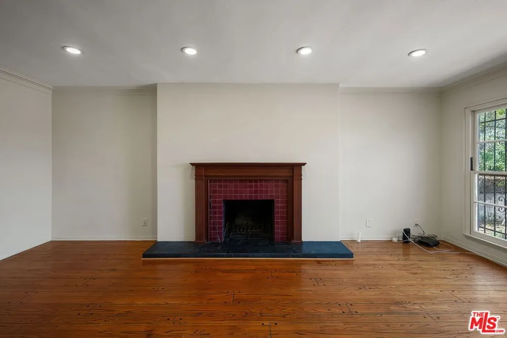 9149 Hillsboro Drive Los Angeles, CA 90034