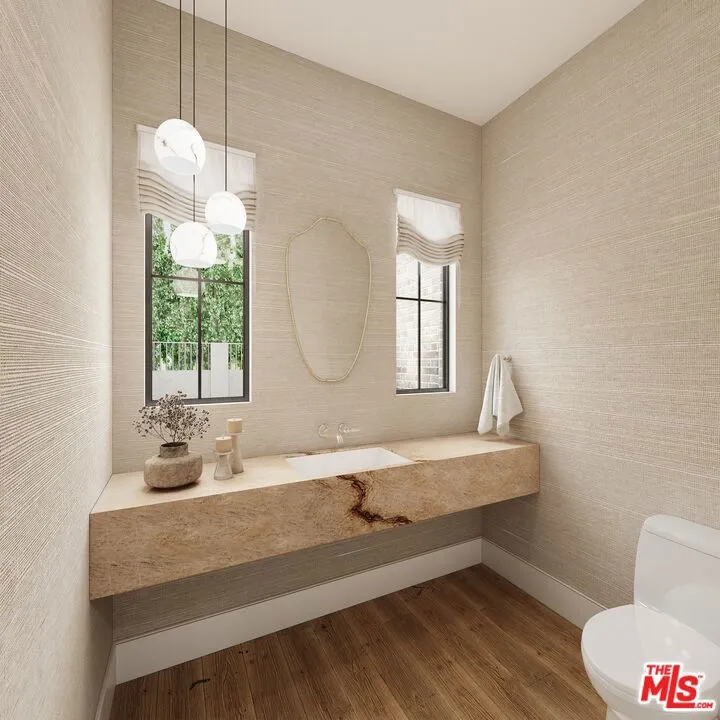 354 Entrada Drive Santa Monica, CA 90402
