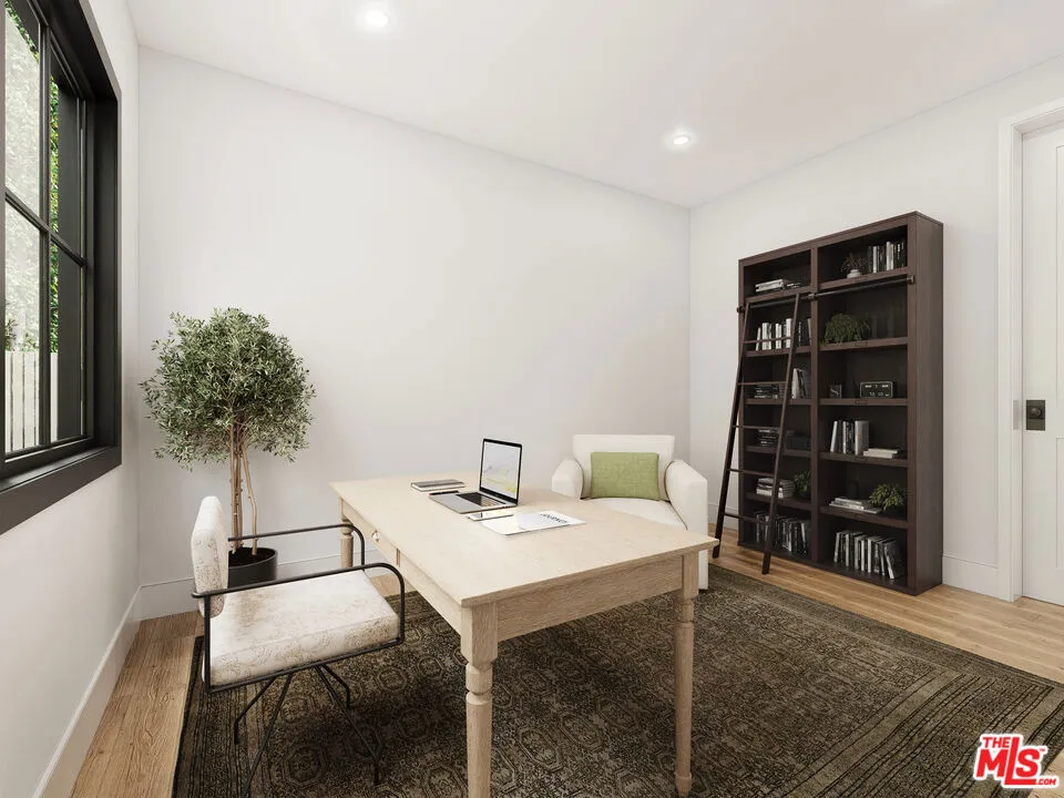 354 Entrada Drive Santa Monica, CA 90402