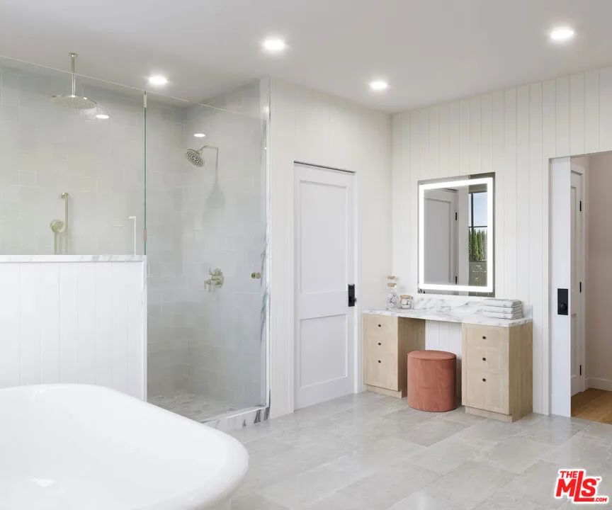 354 Entrada Drive Santa Monica, CA 90402
