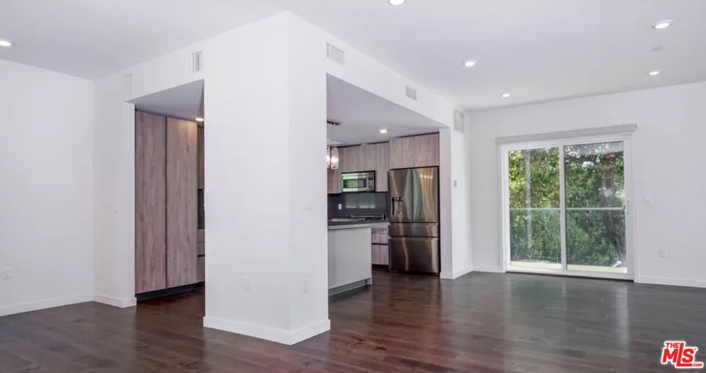849 Alta Vista Boulevard #1 Los Angeles, CA 90046