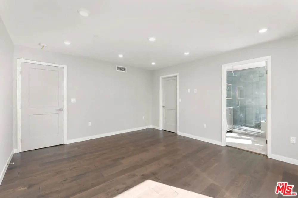 849 Alta Vista Boulevard #1 Los Angeles, CA 90046