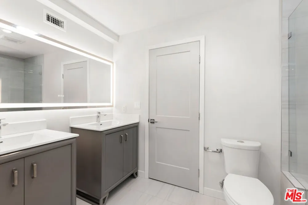849 Alta Vista Boulevard #1 Los Angeles, CA 90046
