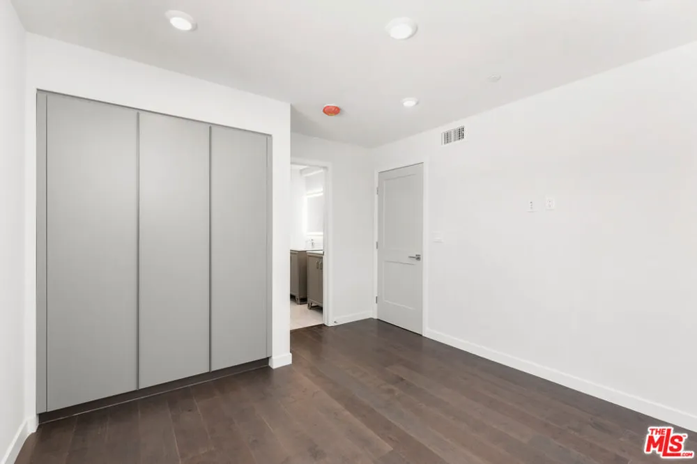 849 Alta Vista Boulevard #1 Los Angeles, CA 90046