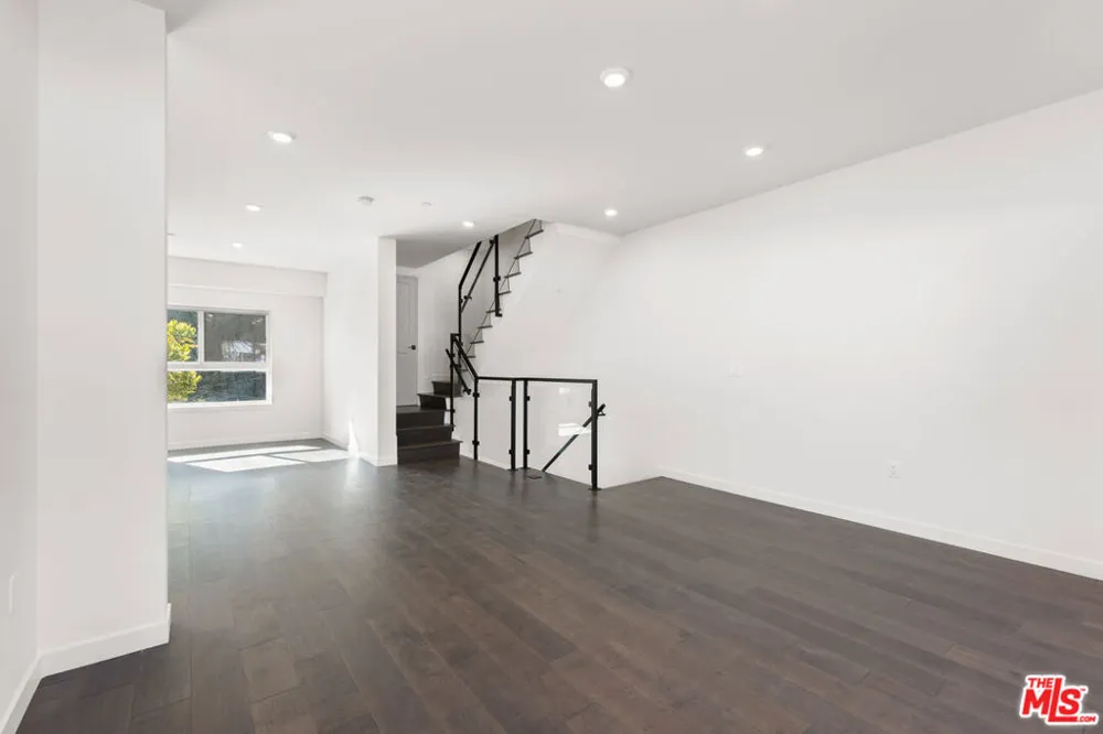 849 Alta Vista Boulevard #1 Los Angeles, CA 90046