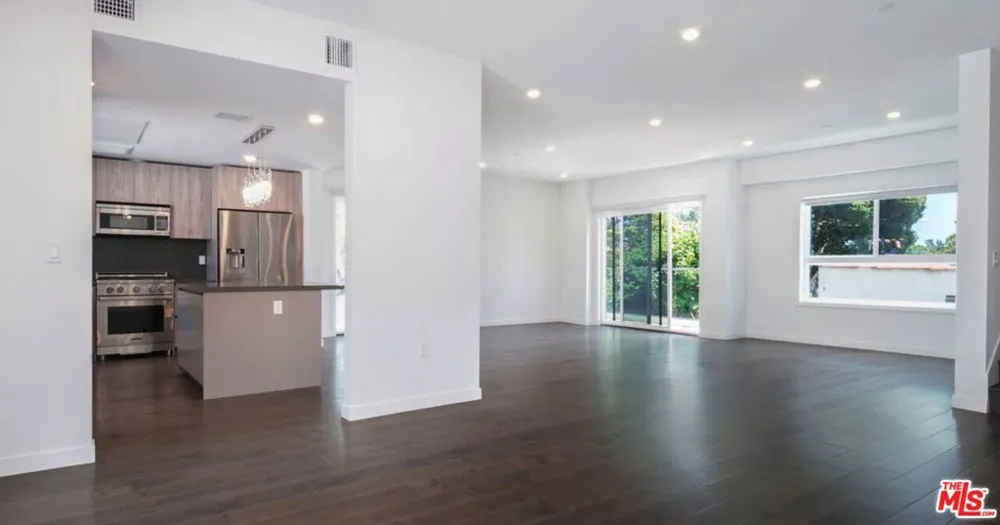849 Alta Vista Boulevard #1 Los Angeles, CA 90046