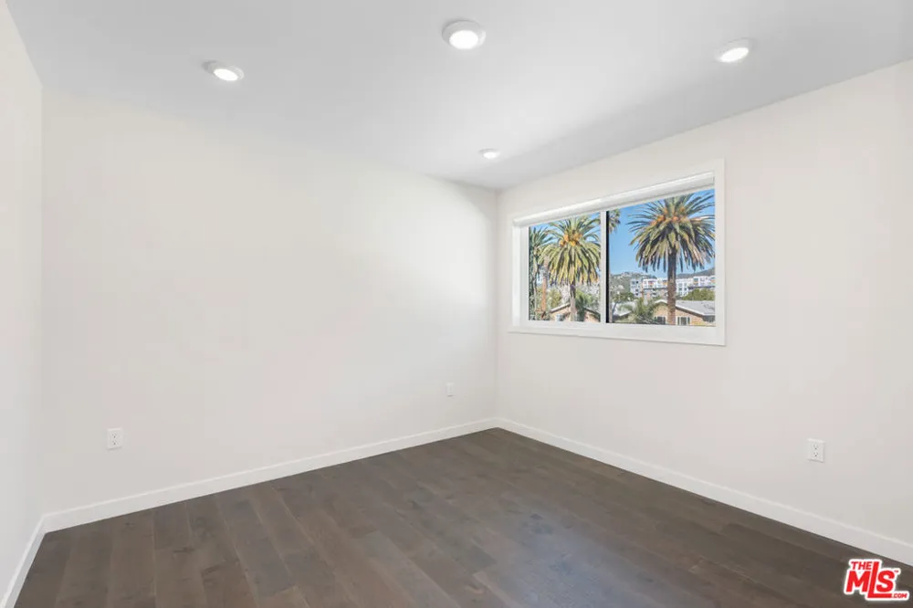 849 Alta Vista Boulevard #1 Los Angeles, CA 90046