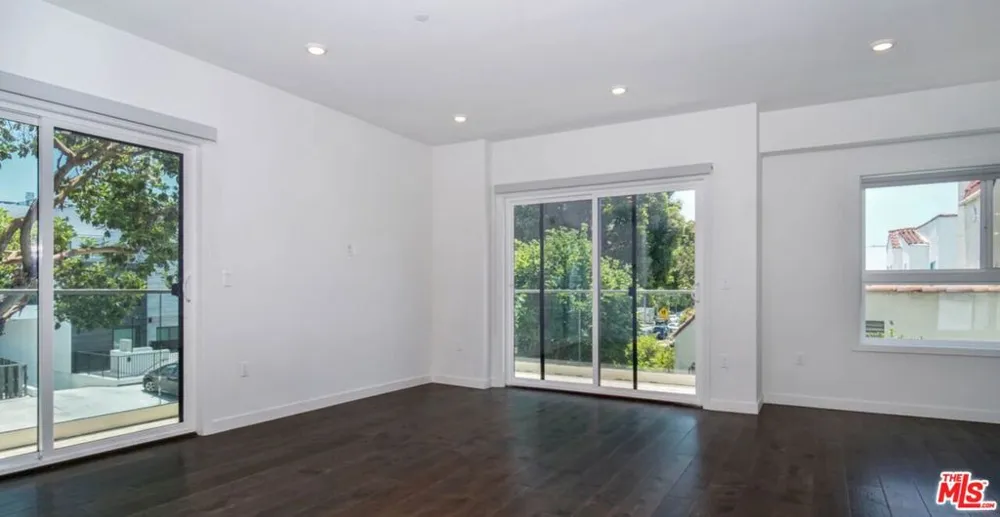 849 Alta Vista Boulevard #1 Los Angeles, CA 90046