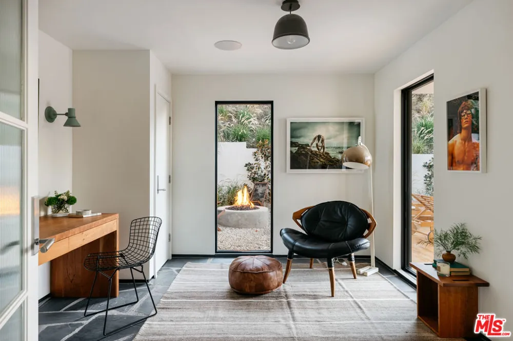 11558 DUQUE DRIVE Studio City, CA 91604