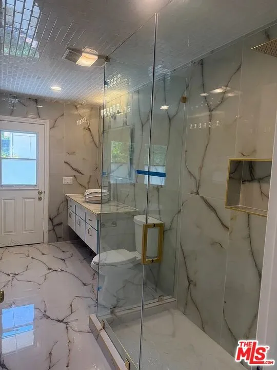 24316 Burbank Blvd Woodland Hills, CA 91367
